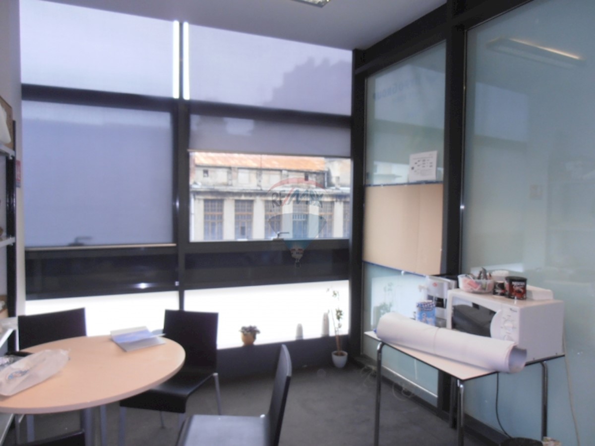 Business premises For rent - PRIMORSKO-GORANSKA  RIJEKA 