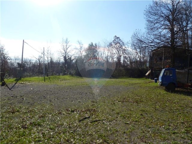 Zemljište na prodaju 2864 m² – Oprič