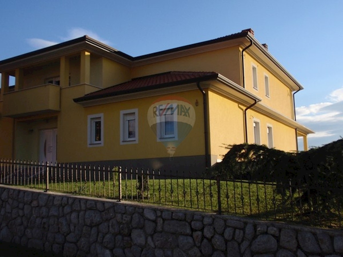 Kuća Na prodaju - PRIMORSKO-GORANSKA  KASTAV 