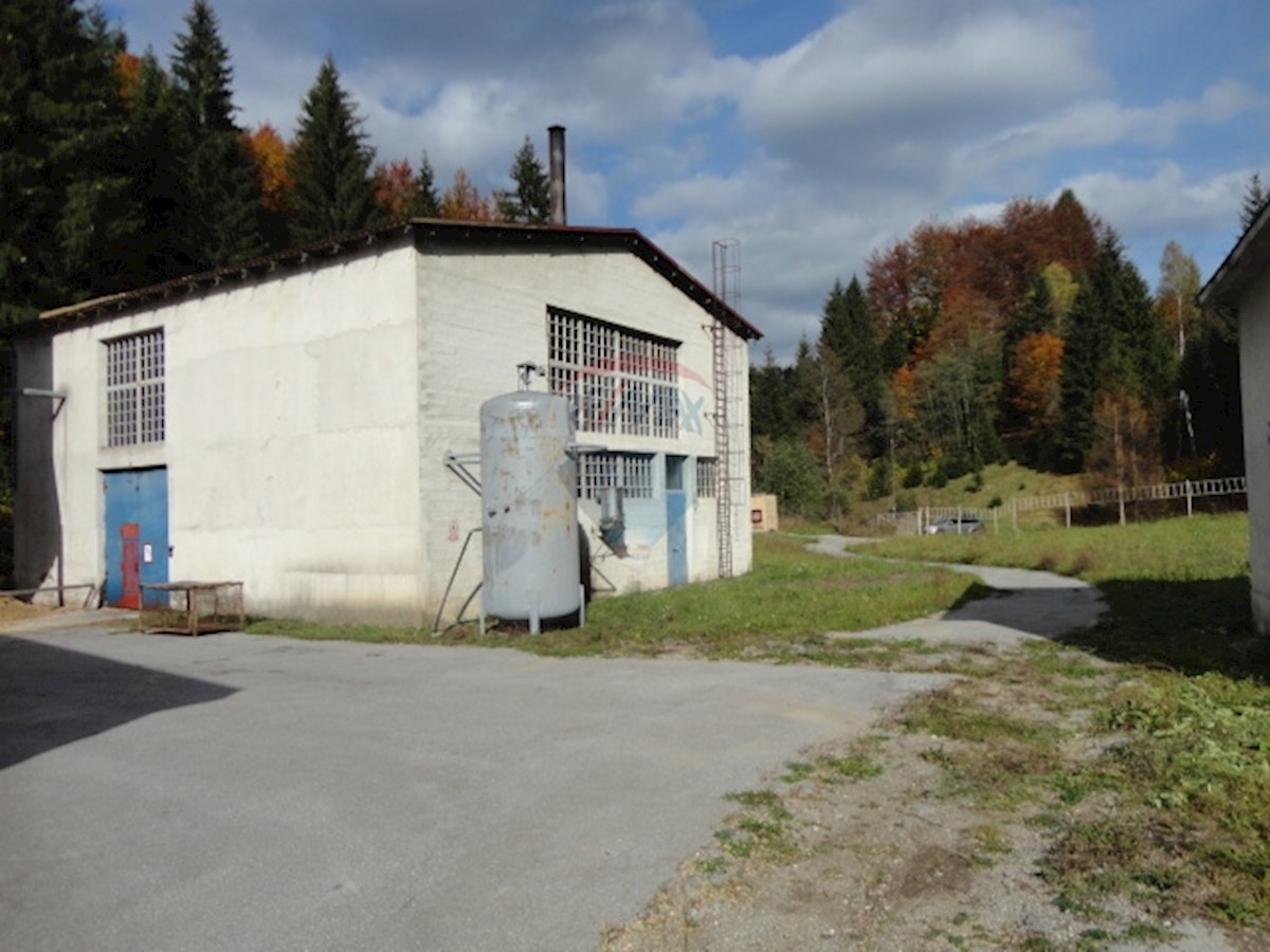 Business premises For rent - PRIMORSKO-GORANSKA  ČABAR 