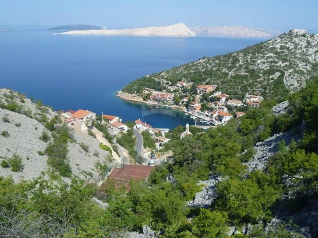Land for sale 6745 m² – Starigrad