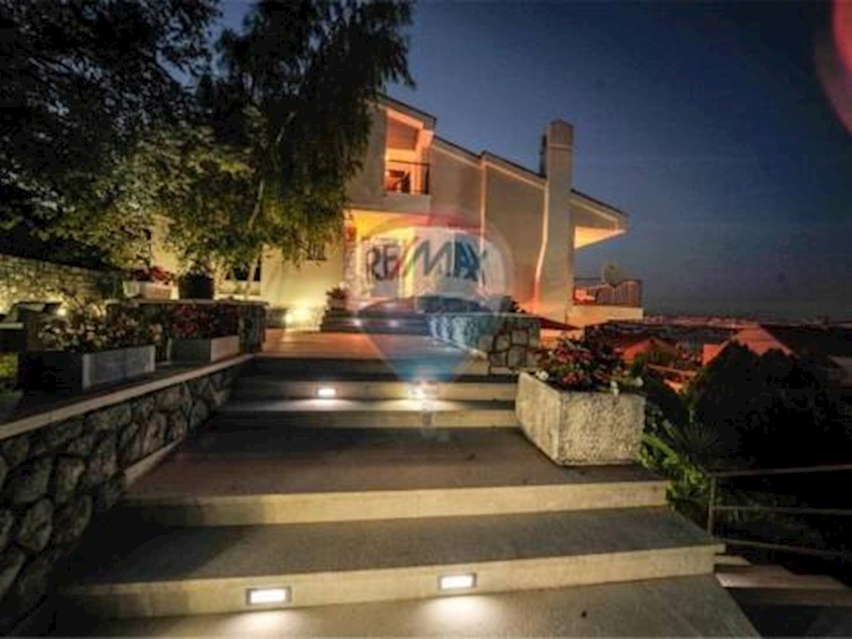 Hiša Na predaj - PRIMORSKO-GORANSKA  OPATIJA 