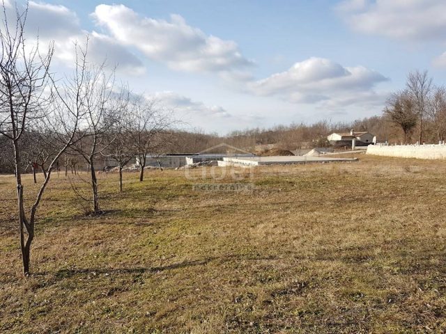 Land for sale 2000 m² – Lindar