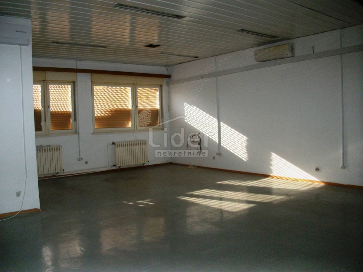 Business premises For sale - PRIMORSKO-GORANSKA  KOSTRENA 