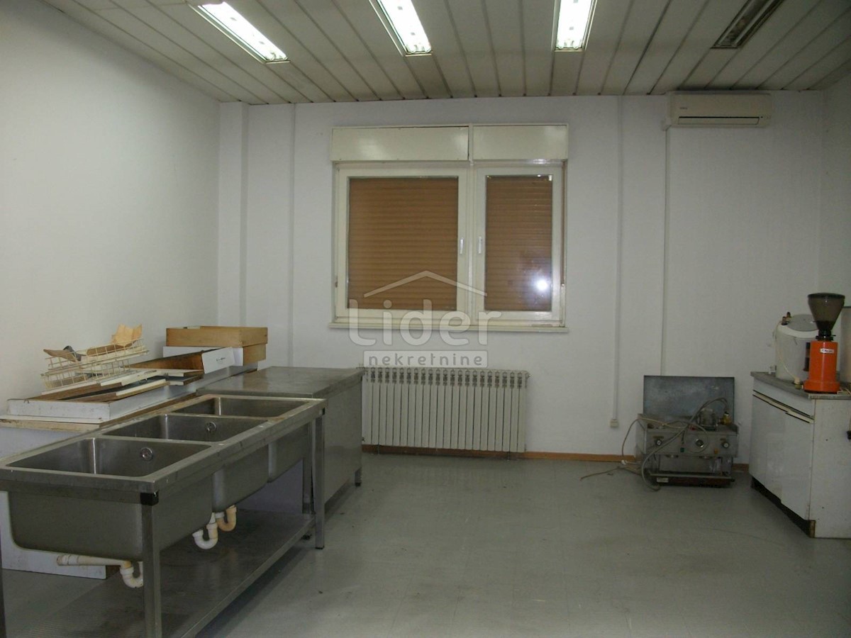 Business premises For sale - PRIMORSKO-GORANSKA  KOSTRENA 