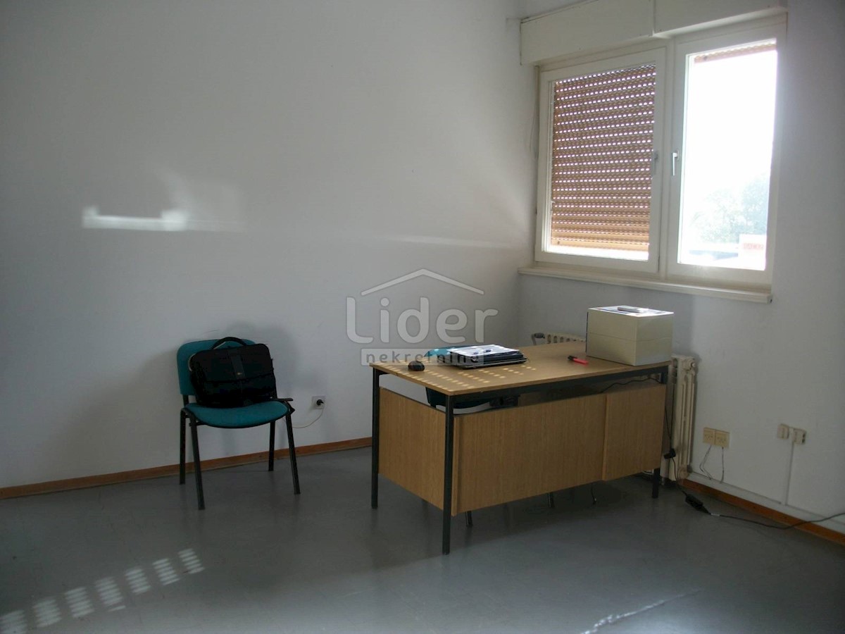 Business premises For sale - PRIMORSKO-GORANSKA  KOSTRENA 