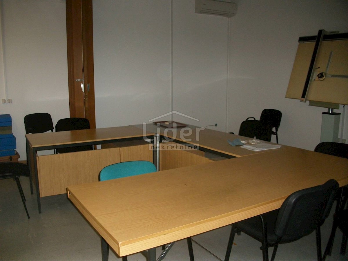 Business premises For sale - PRIMORSKO-GORANSKA  KOSTRENA 