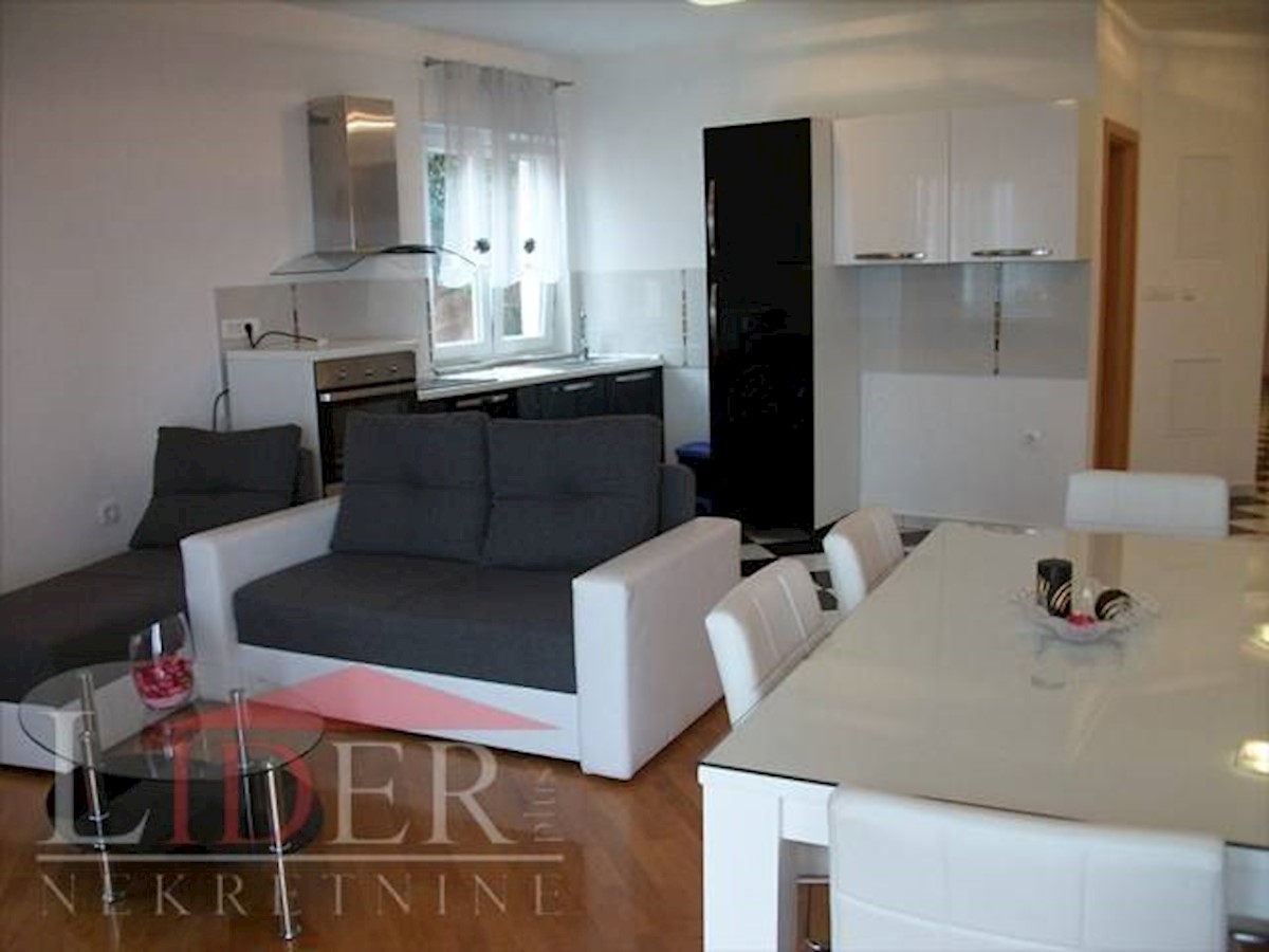 Flat For rent - PRIMORSKO-GORANSKA  KASTAV 