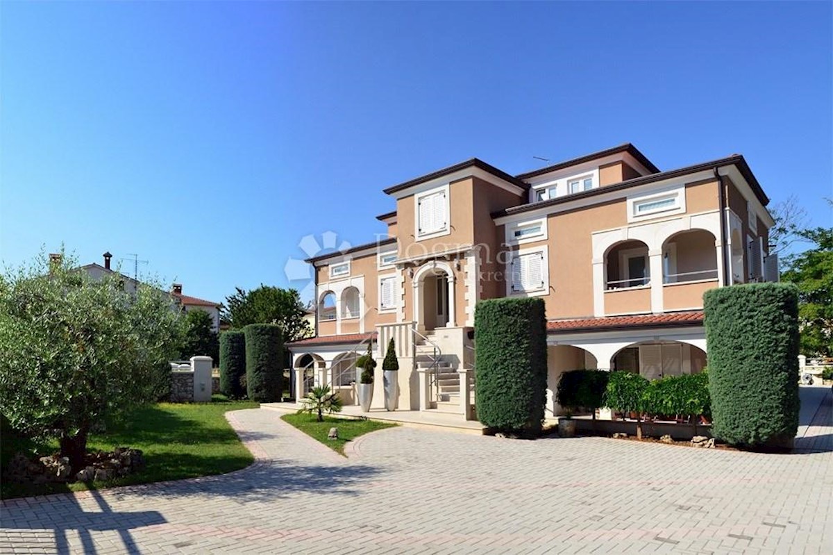Casa In vendita - Istarska Poreč - foto 1/55