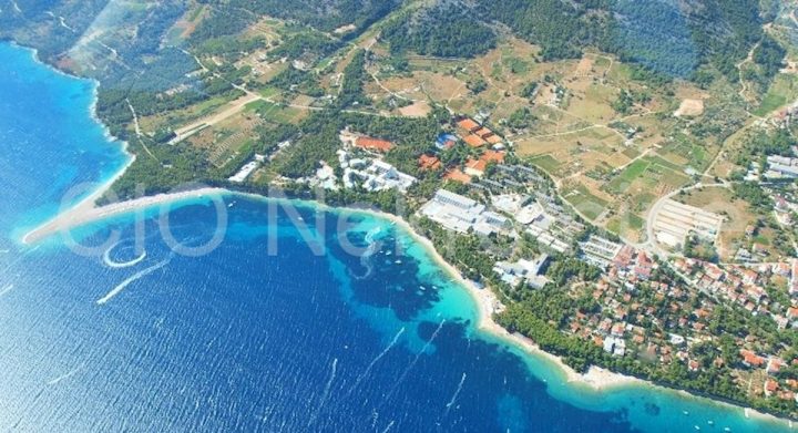 Business premises for sale 250 m² – Bol
