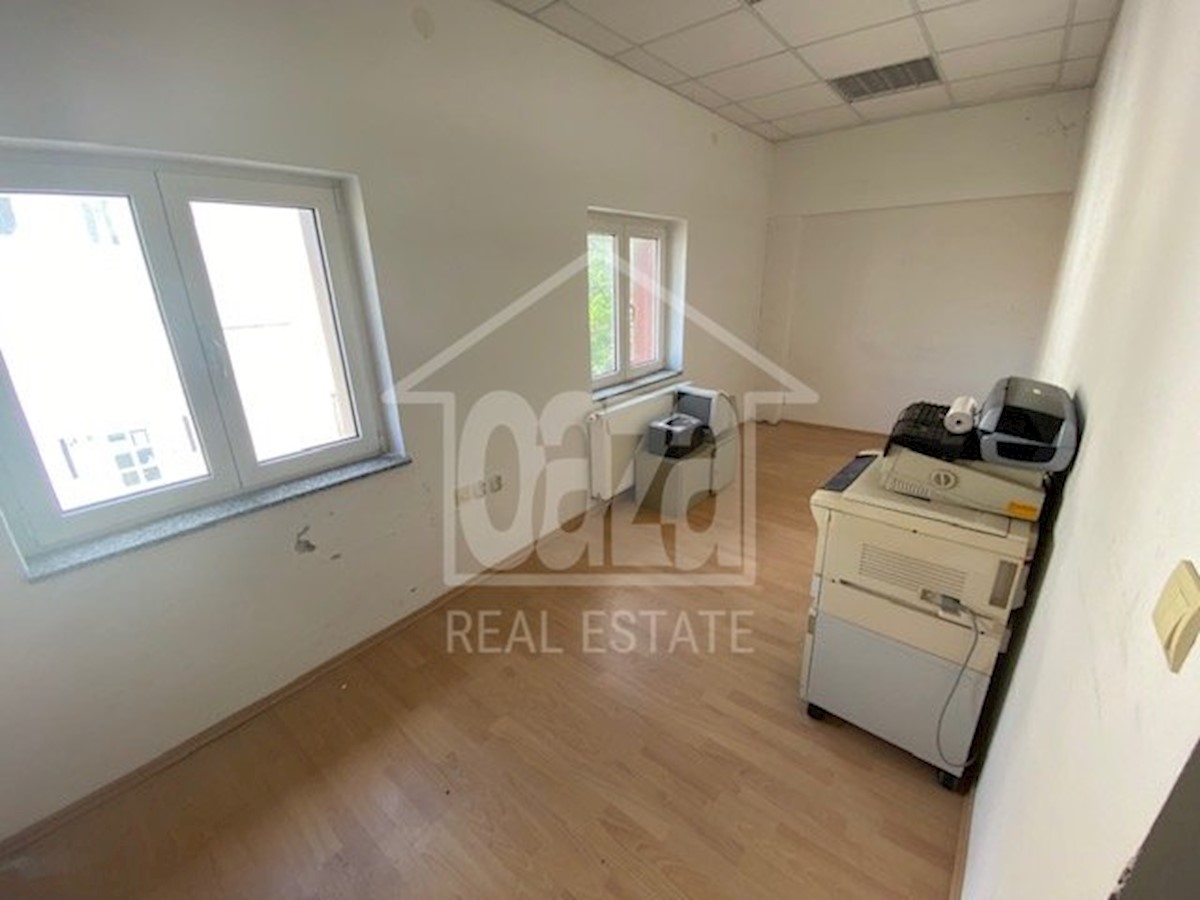 Business premises For rent - PRIMORSKO-GORANSKA BAKAR