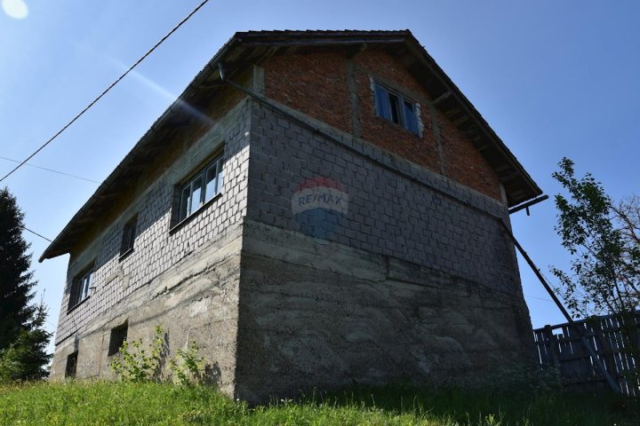 Dům na prodej 719 m² – Erdelj