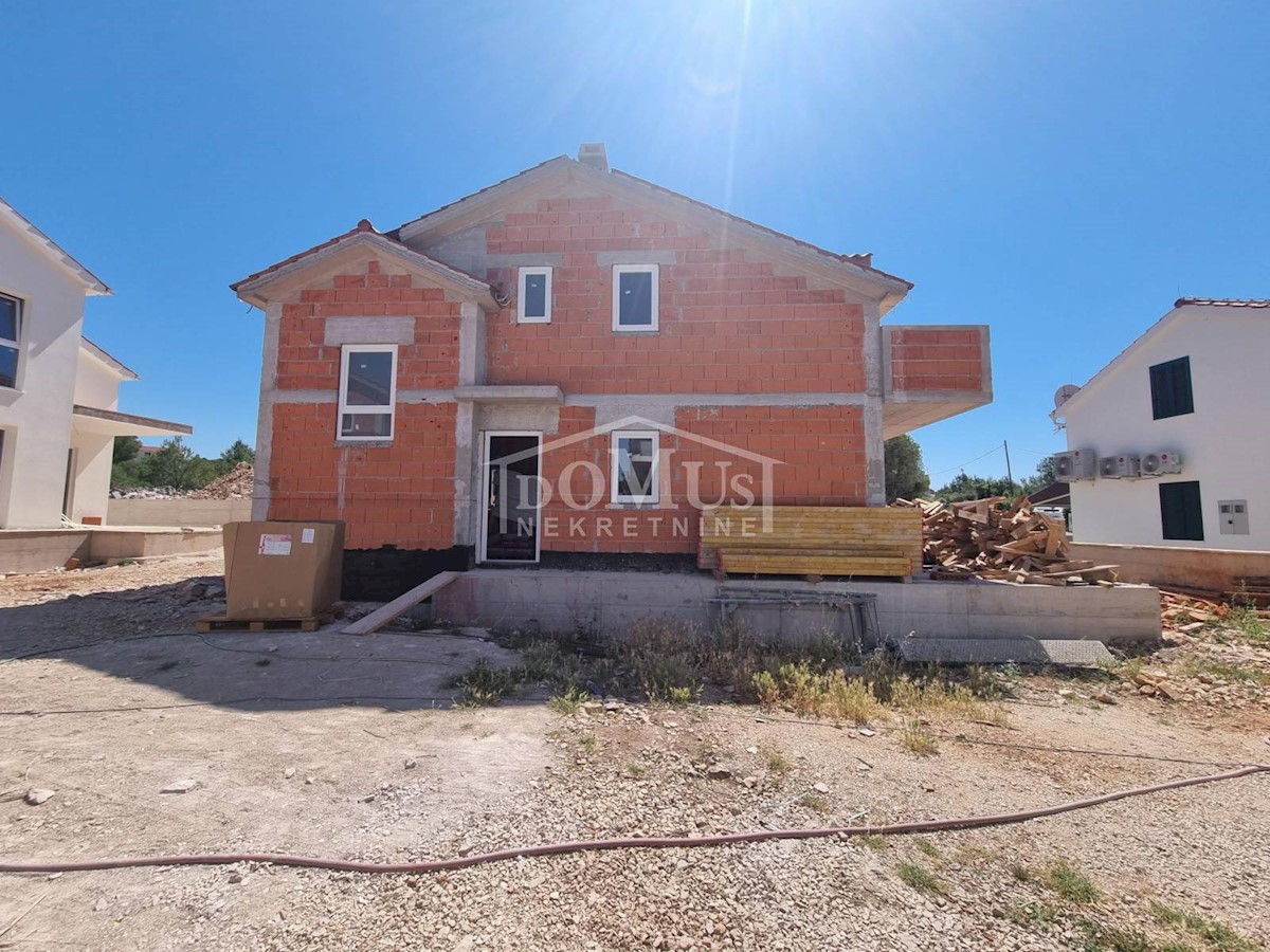 Maison À vendre - ŠIBENSKO-KNINSKA  ŠIBENIK 