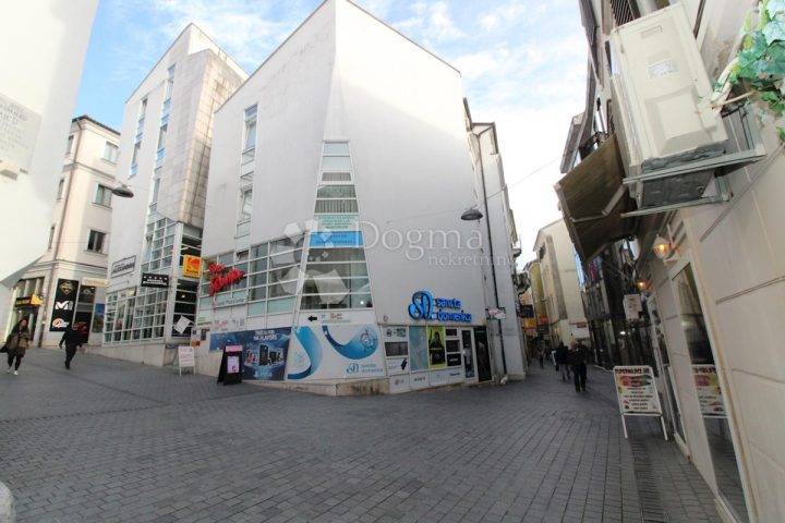 Locaux commerciaux à louer 326 m² – Rijeka