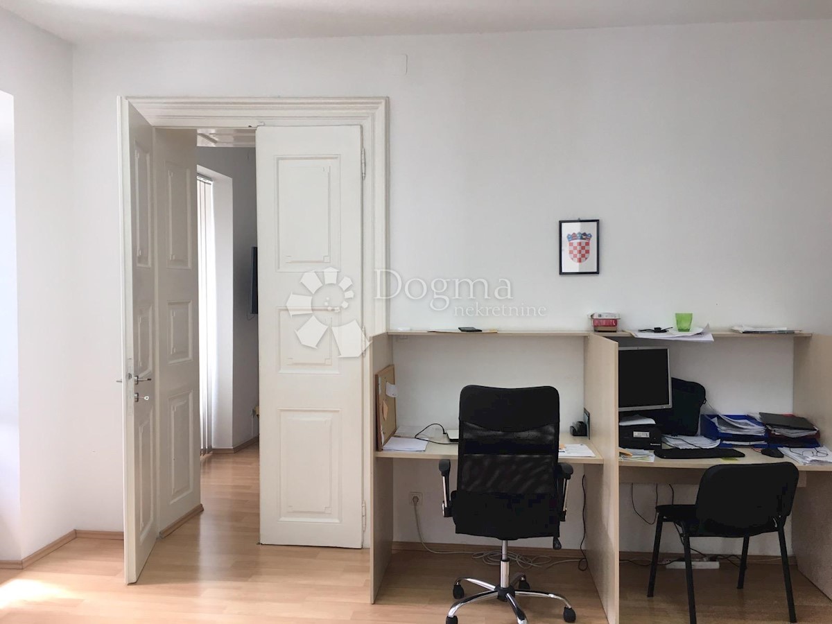 Flat For rent - PRIMORSKO-GORANSKA  RIJEKA 