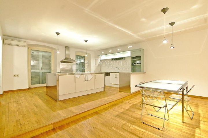 Flat For rent - Primorsko-goranska Rijeka - foto 2/19