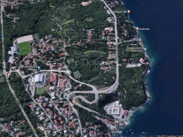 Komerčné na predaj 500 m² – Kostrena