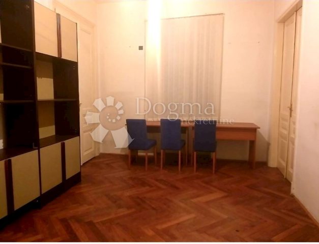 Locaux commerciaux à louer 18 m² – Rijeka
