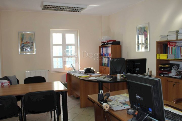 Komerčné na prenájom 62 m² – Rijeka
