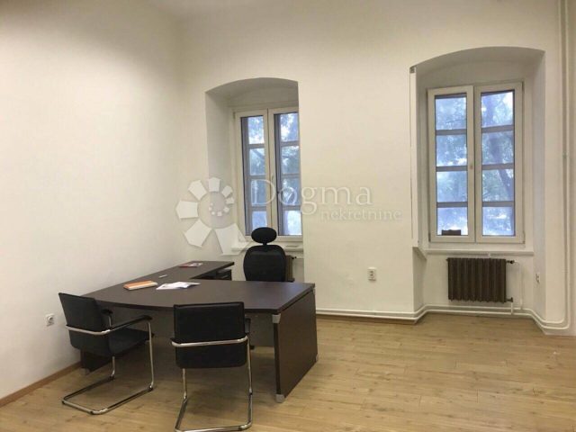 Locaux commerciaux à louer 24 m² – Rijeka
