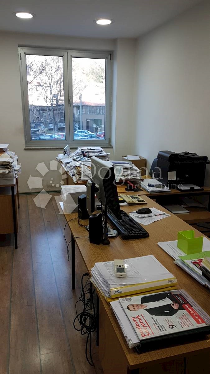 Business premises For rent - PRIMORSKO-GORANSKA  RIJEKA 