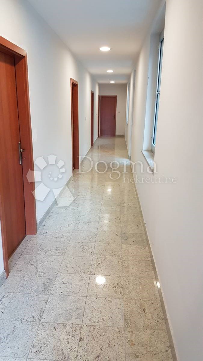 Business premises For rent - PRIMORSKO-GORANSKA  RIJEKA 