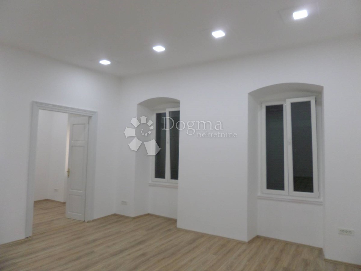 Flat For rent - PRIMORSKO-GORANSKA  RIJEKA 