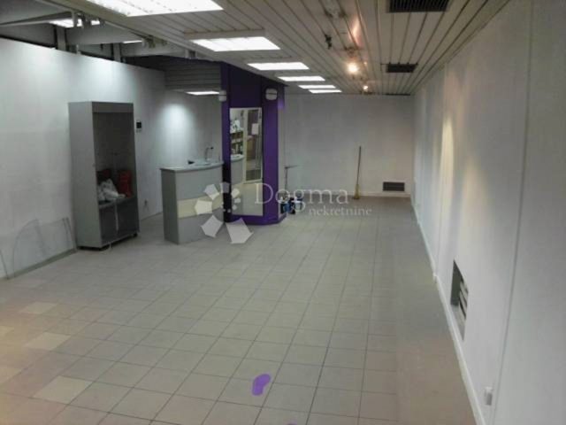 Poslovni prostor na prodaju 53 m² – Rijeka