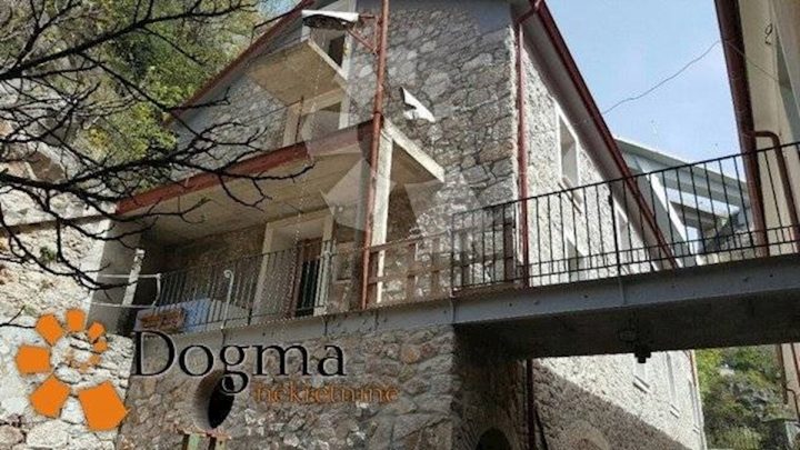 Locaux commerciaux à vendre 1750 m² – Rijeka