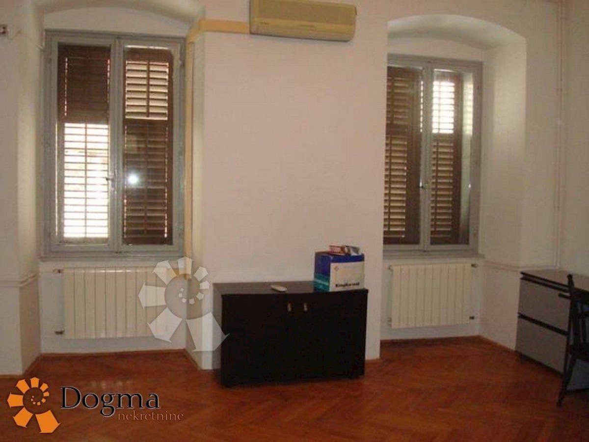 Business premises For rent - PRIMORSKO-GORANSKA  RIJEKA 