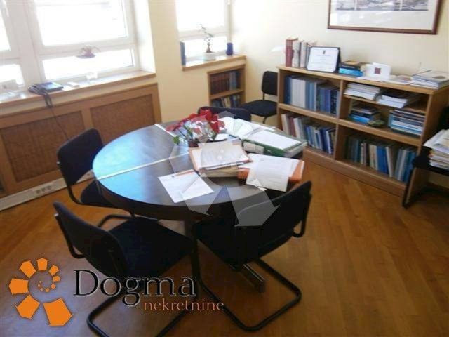 Locaux commerciaux à louer 120 m² – Rijeka