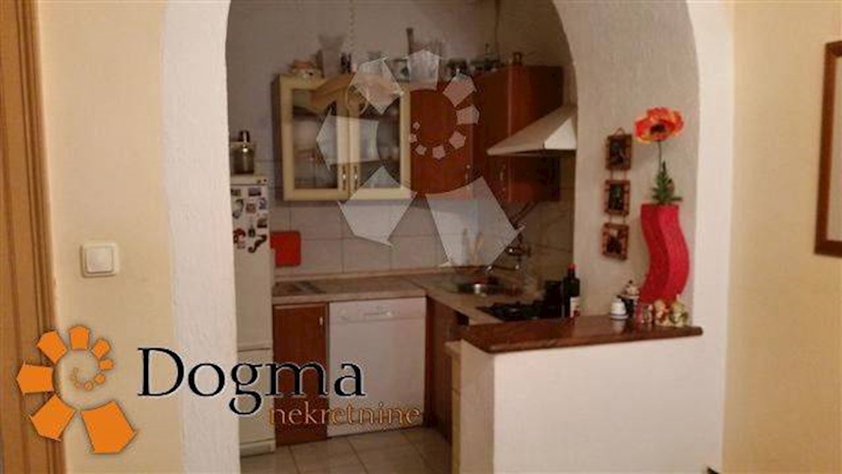 Apartma Za najem - PRIMORSKO-GORANSKA  RIJEKA 