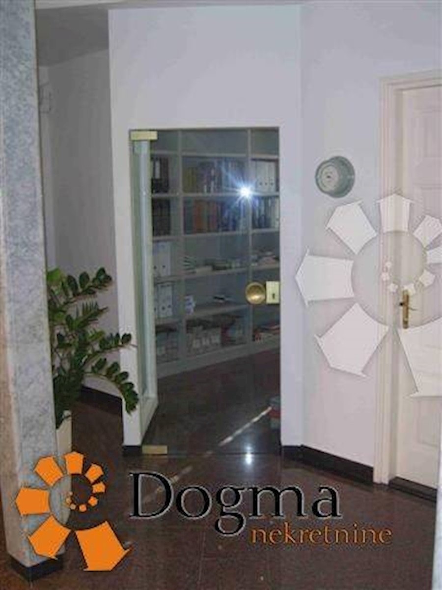 Business premises For rent - PRIMORSKO-GORANSKA  RIJEKA 