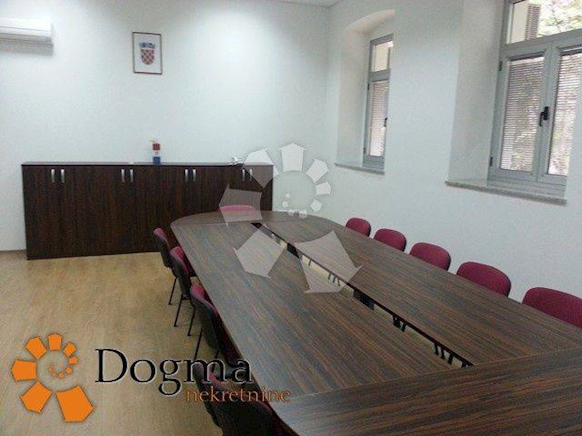 Business premises For rent - PRIMORSKO-GORANSKA  RIJEKA 