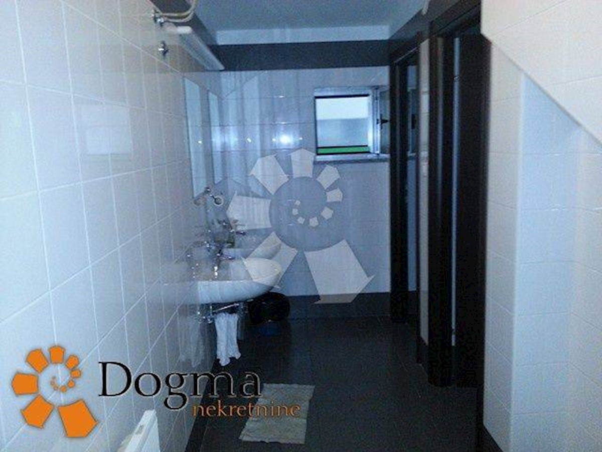 Business premises For rent - PRIMORSKO-GORANSKA  RIJEKA 