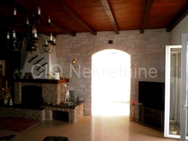 Hiša Naprodaj - Splitsko-dalmatinska Brač - foto 2/10