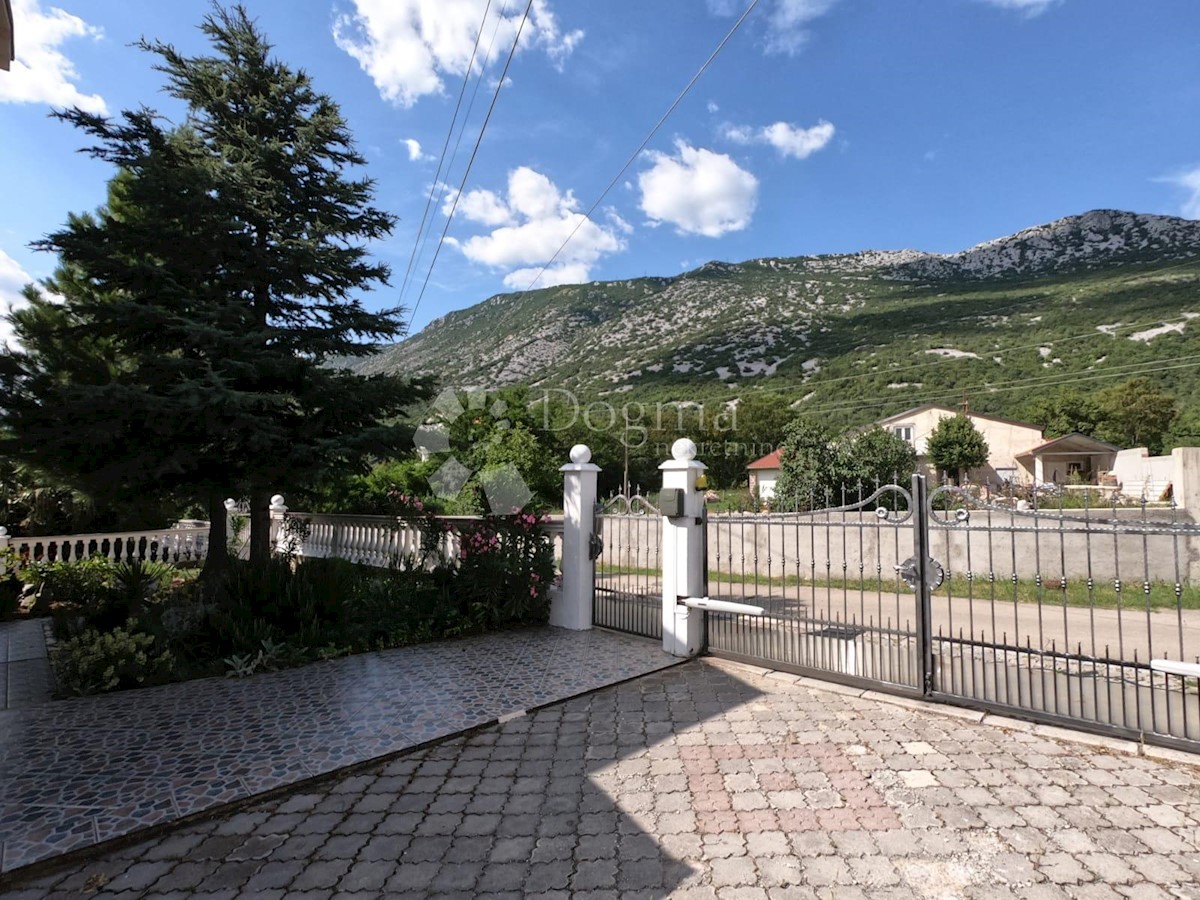 Kuća Na prodaju - PRIMORSKO-GORANSKA  VINODOLSKA OPĆINA 
