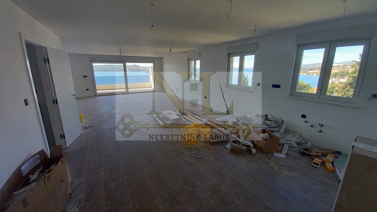 Apartma Na predaj - SPLITSKO-DALMATINSKA  SEGET 