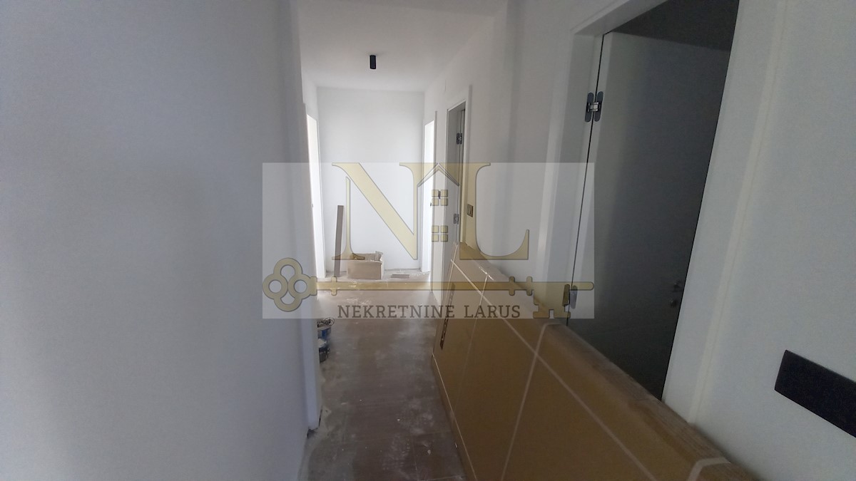 Apartma Na predaj - SPLITSKO-DALMATINSKA  SEGET 