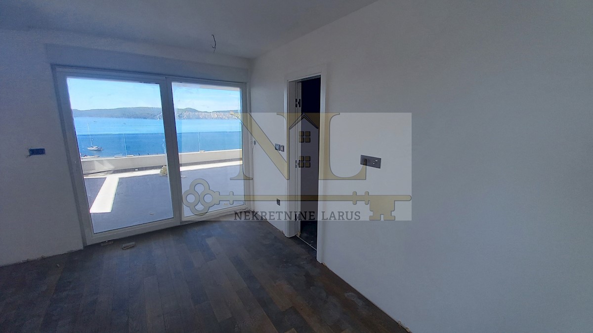 Apartma Na predaj - SPLITSKO-DALMATINSKA  SEGET 