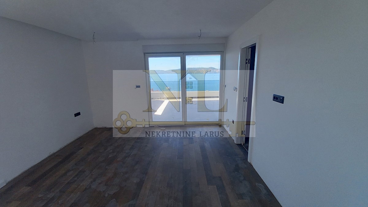 Apartma Na predaj - SPLITSKO-DALMATINSKA  SEGET 