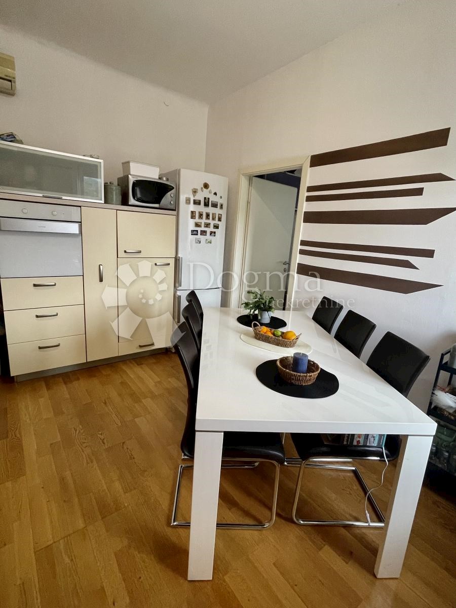 Apartment Zu verkaufen - PRIMORSKO-GORANSKA  RAB 