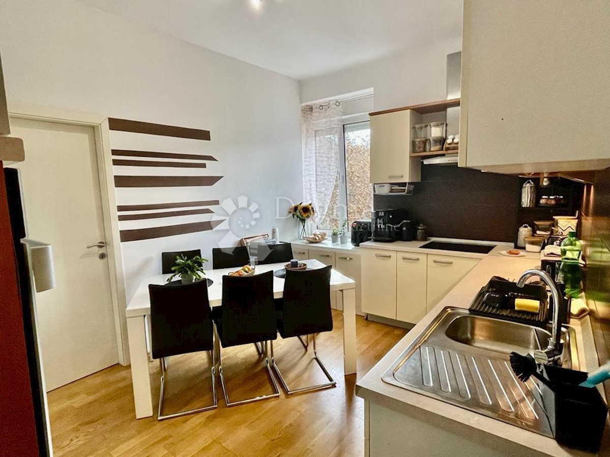 Apartment Zu verkaufen - PRIMORSKO-GORANSKA  RAB 