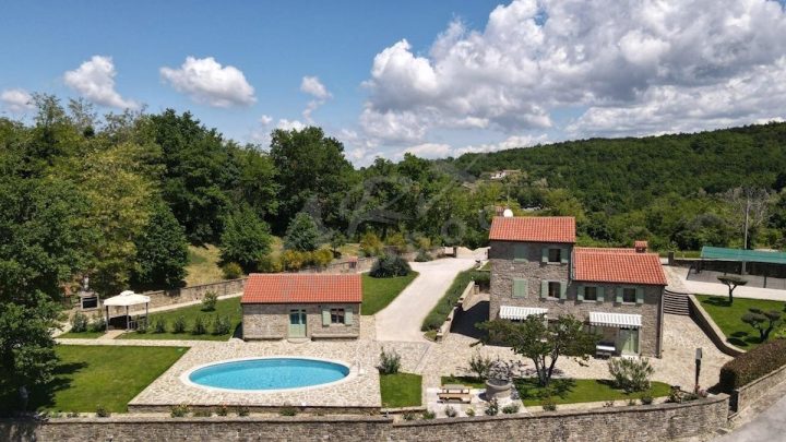 Haus zu verkaufen 240 m² – Krasica