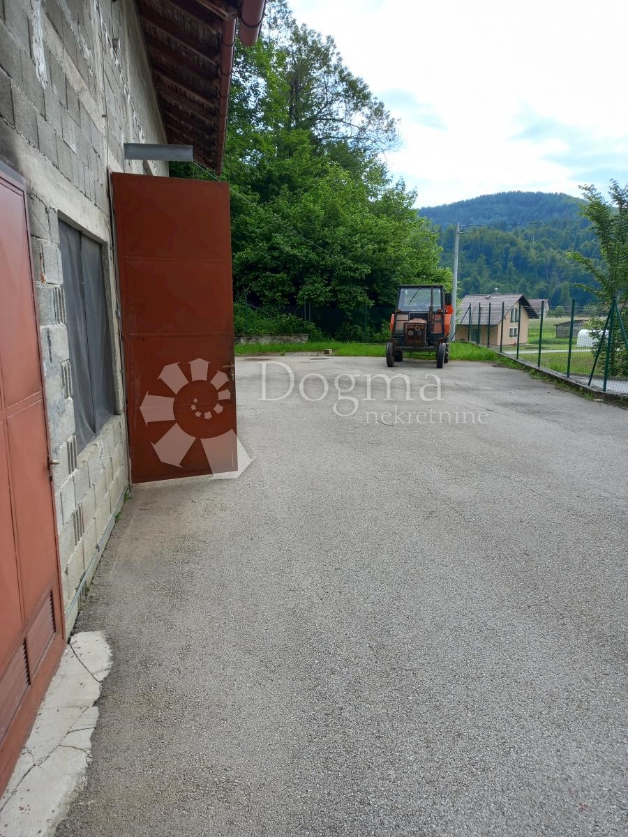 Business premises For sale - PRIMORSKO-GORANSKA  ČABAR 