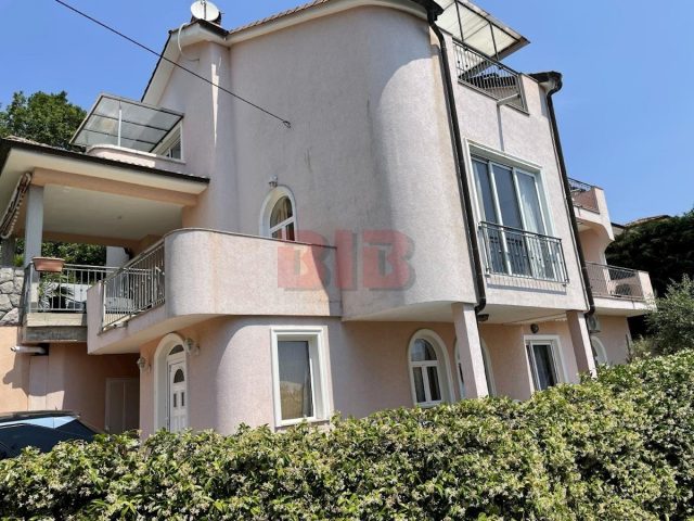 House for sale 400 m² – Ičići