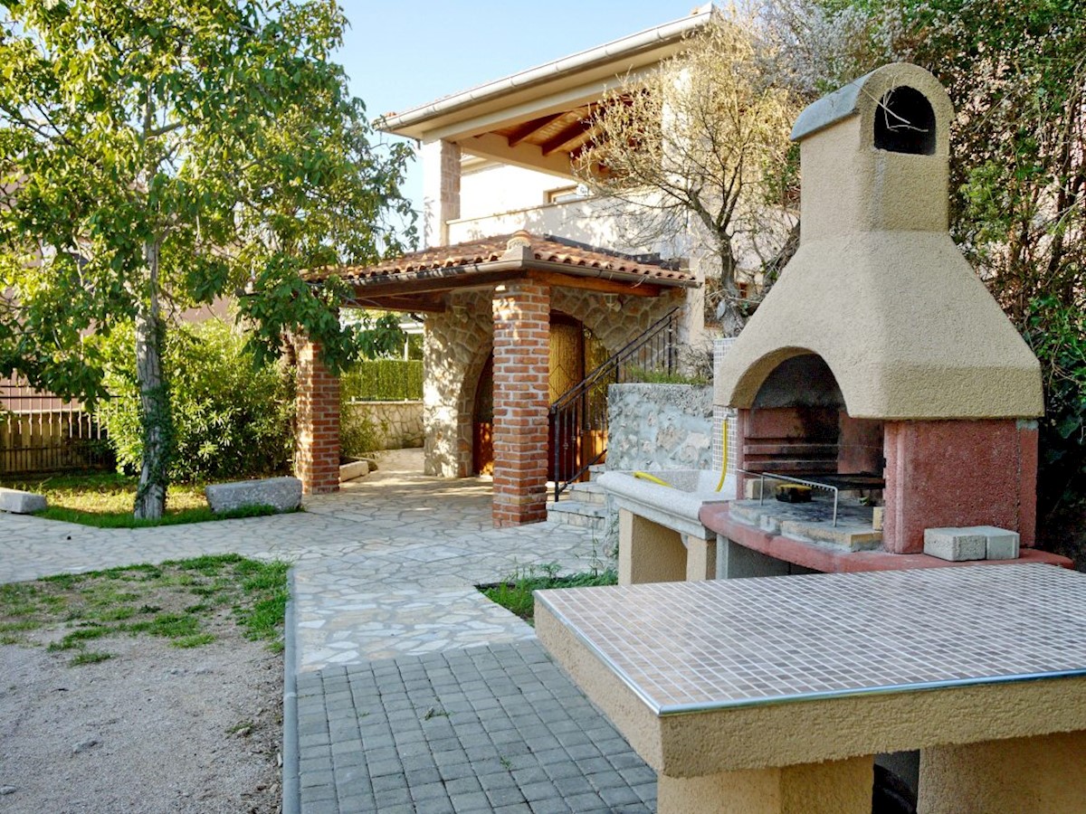 Dom Na predaj - PRIMORSKO-GORANSKA  KRK 