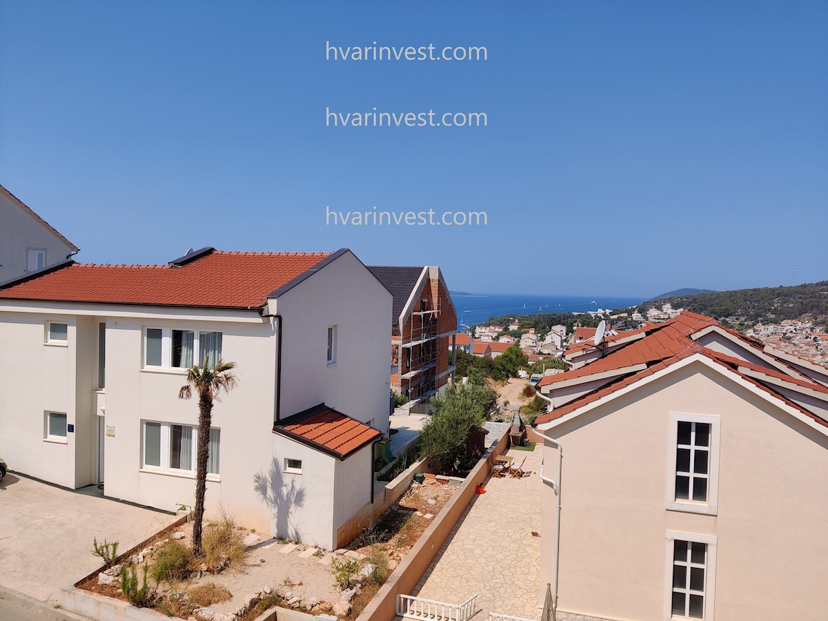 Apartment Zu verkaufen - SPLITSKO-DALMATINSKA  HVAR 