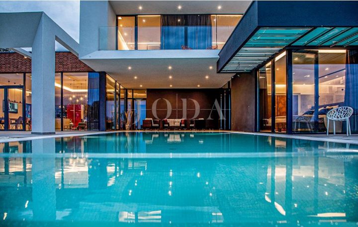 Dům na prodej 256 m² – Ližnjan