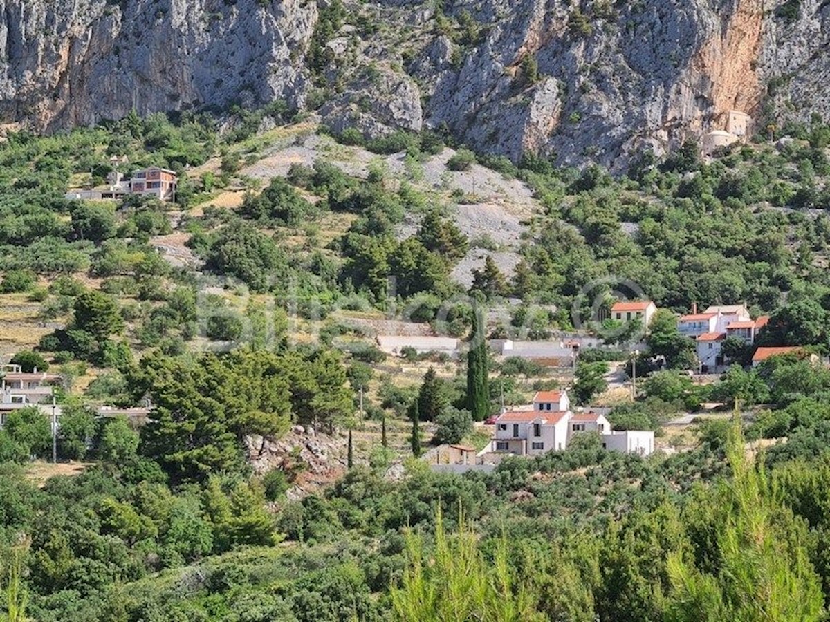 Land For sale - SPLITSKO-DALMATINSKA  MAKARSKA 